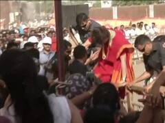 Visuals: Priyanka Gandhi jumps barricade
