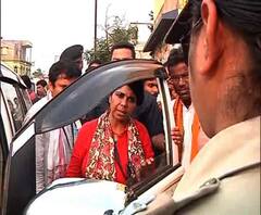  'কেন গুলি চলল?' কেশপুরের জামতলায় গাড়ি আটকে ভারতীর নিরাপত্তারক্ষীদের প্রশ্ন রাজ্য পুলিশের