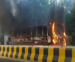 Nagpur Bus Fire | नागपूरमध्ये शहर बस वाहतुकीची बस जळून खाक | नागपूर | ABP Majha 