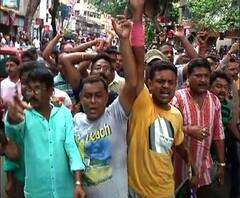 গণনায় কারচুপির অভিযোগ তোলায় যাদবপুর লোকসভা কেন্দ্রের বিজেপি প্রার্থী অনুপম হাজরাকে ঘিরে বিক্ষোভ, গাড়ি ভাঙচুর