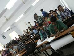 ગુજરાત યુનિવર્સિટી વેકેશનમાં સ્પર્ધાત્મક પરીક્ષાને લઈને શરૂ કરશે ખાસ ક્લાસ, જુઓ વીડિયો