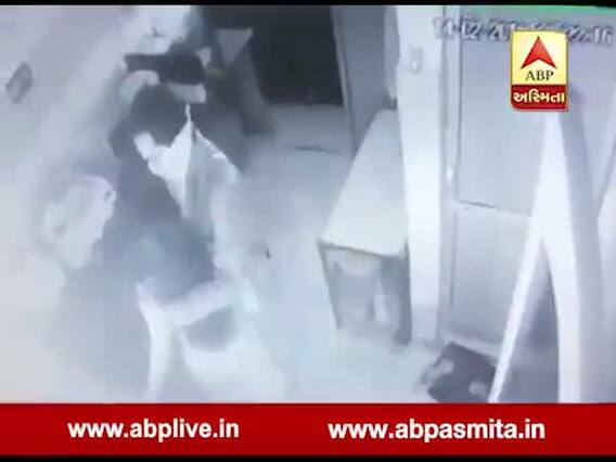 વડોદરાઃ યુવતીએ એરફોર્સના નિવૃત કર્મચારી પર છેડતીનો આરોપ લગાવી ફસાવવાનો પ્રયાસ કર્યો, જુઓ વીડિયો