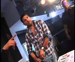 আন্তর্জাতিক ক্রিকেট থেকে অবসর যুবরাজের, সস্তা হল পেট্রোল-ডিজেল, দেখুন আরও খবর ফটাফট 