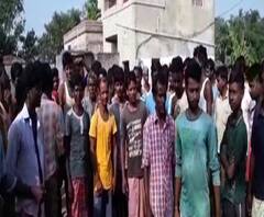 সিউড়িতে স্থানীয় তৃণমূল নেতার বিরুদ্ধে কাটমানি নেওয়ার অভিযোগ, ফেরতের দাবিতে বাড়ি ঘেরাও বিজেপি সমর্থকদের