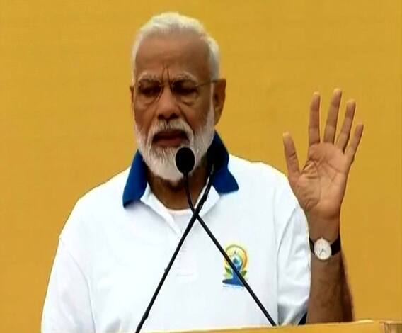 Yoga Day 2019 | रांचीमध्ये 40 हजार लोकांच्या उपस्थितीत मोदींचं योगप्रदर्शन | झारखंड | ABP Majha 