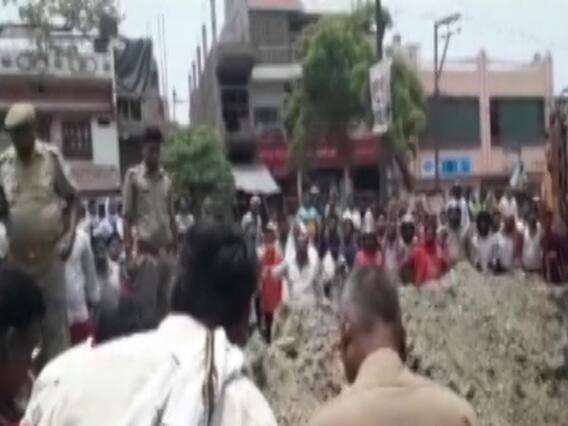 दिल्ली: 'जय श्री राम' नहीं बोलने पर मारी गाड़ी से टक्कर, मौलाना ने लगाया आरोप