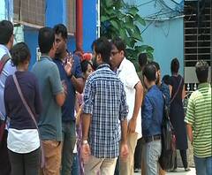 এনআরএসে জুনিয়র ডাক্তারদের বৈঠক শুরু, মুখ্যমন্ত্রীর সঙ্গে রাজভবনে বৈঠকের পক্ষপাতী একাংশ, খবর সূত্রের 