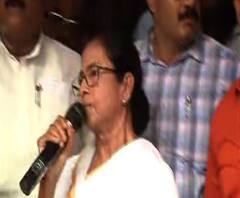 জুনিয়র ডাক্তারদের দুপুর ২ টোর মধ্যে কাজে যোগ দিতে বললেন মুখ্যমন্ত্রী, আর কী কী বললেন তিনি শুনুন