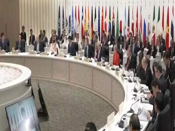 Donald Trump jokes to Putin during G20 Summit| Master Stroke Full