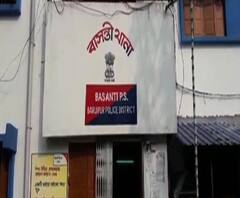 বাসন্তীতে মোবাইল চোর সন্দেহে নবম শ্রেণির ছাত্রকে মারধরের অভিযোগ ভিলেজ পুলিশ ও তাঁর ভাইয়ের বিরুদ্ধে