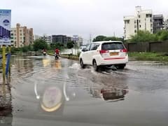 સતત વરસાદથી વડોદરાના રસ્તાંઓ પર પાણી ફરી વળ્યુ, જુઓ વીડિયો