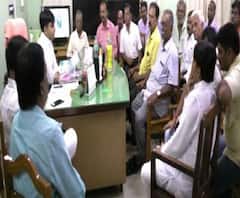 ভাটপাড়া এলাকায় শান্তি ফেরাতে ব্যবসায়ী ও পুলিশ কর্তাদের সঙ্গে বৈঠক সাংসদ অর্জুন সিংহের