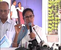 পুলিশ কথা শুনছে না, এফআইআর নিতে চাইছে না, মুখ্যমন্ত্রীর কাছে অভিযোগ তৃণমূলের একাধিক নেতা-মন্ত্রীর