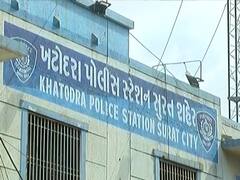સુરતઃ યુવકને ગેરકાયદે કસ્ટડીમાં રાખી માર મારતાં ખસેડાયો હોસ્પિટલ, પછી શું થયું? જુઓ વીડિયો