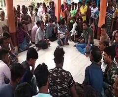  মঙ্গলকোটে সালিশি সভায় কাটমানি নেওয়ার কথা কবুল তৃণমূল নেতার, ক্ষমা চেয়ে টাকা ফেরতের প্রতিশ্রুতি