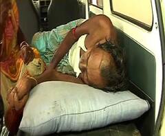 বর্ধমান মেডিক্যাল কলেজে আন্দোলনে অনড় জুনিয়র চিকিৎসকরা, হয়রানির শিকার হতে হচ্ছে রোগী ও পরিজনদের