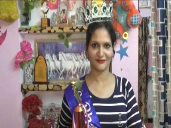 यूपी: बरेली की महिला सिपाही पूजा सक्सेना बनीं 'मिसेज भारत', कई प्रतिभागियों को हराकर जीता खिताब