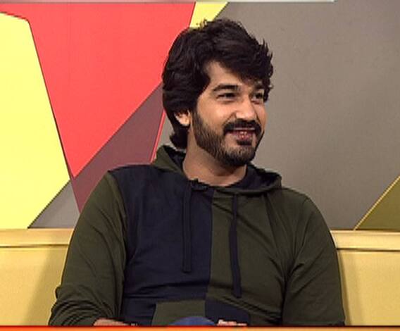 VIDEO | बिग बॉसच्या घरात दर दोन तासांनी माणूस बदलतो, घरातून बाहेर पडलेल्या माधव देवचकेशी बातचीत | ABP Majha