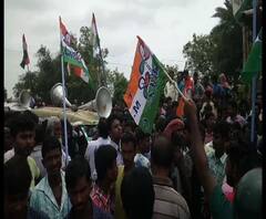 বিজেপির সন্ত্রাসে কর্মীরা ঘরছাড়া, এই অভিযোগে বীরভূমের পাড়ুই থানায় বিক্ষোভ তৃণমূলের