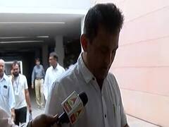 વિપક્ષના નેતા પરેશ ધાનાણીએ ધારાસભ્યોને આબુ લઈ જવા મુદ્દે પ્રતિક્રિયા આપવાનો કર્યો ઇનકાર, જુઓ વીડિયો