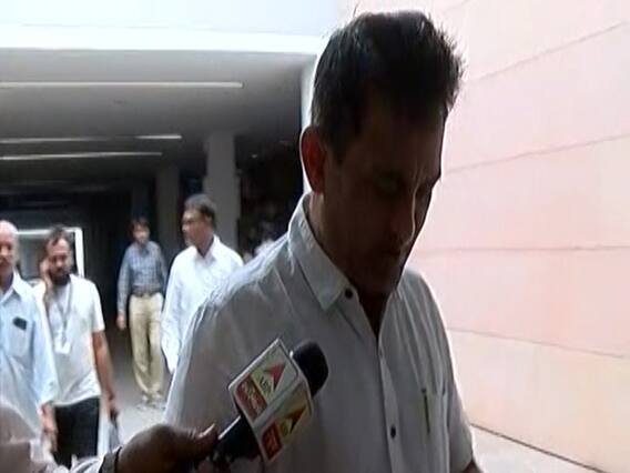 વિપક્ષના નેતા પરેશ ધાનાણીએ ધારાસભ્યોને આબુ લઈ જવા મુદ્દે પ્રતિક્રિયા આપવાનો કર્યો ઇનકાર, જુઓ વીડિયો