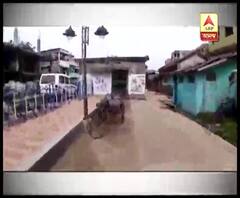 EXCLUSIVE: রিষড়ার মৈত্রী পথ এলাকায় দুষ্কৃতী তাণ্ডব, বাড়ি-দোকান ভাঙচুর, ইটবৃষ্টি, বাঁশ দিয়ে মারধর