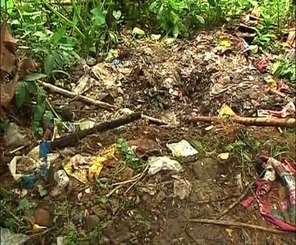 Reporter Stories: ধর্ষণের চেষ্টা রুখতে ও শিশুকে বাঁচাতে উস্তিতে খুন প্রতিবেশী যুবককে, ধৃত মহিলা Reporter Stories: Neighbouring person murdered while attempting rape at Usti Reporter Stories: ধর্ষণের চেষ্টা রুখতে ও শিশুকে বাঁচাতে উস্তিতে খুন প্রতিবেশী যুবককে, ধৃত মহিলা