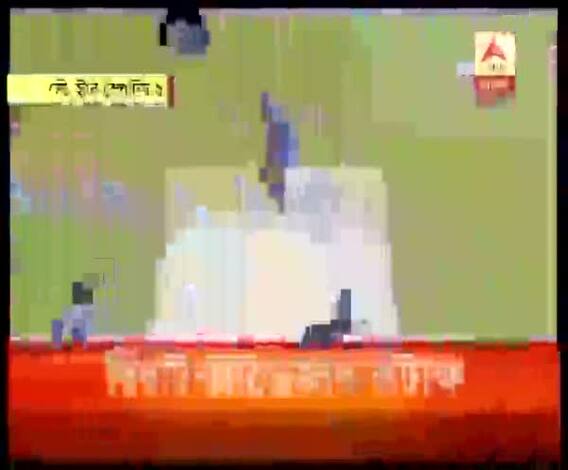 জাডেজার লড়াকু ইনিংসের পর মঞ্জরেকরের টুইট নিয়ে নতুন বিতর্ক, সোশ্যাল মিডিয়ায় কোহলিকে কটাক্ষ ভনের