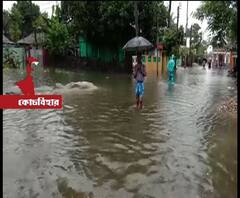 উত্তরবঙ্গে লাগাতার বৃষ্টির জেরে ব্যাহল রেল পরিষেবা, কোচবিহারে লাইনে জল জমে যাওয়ায়, বিভিন্ন স্টেশনে দাঁড়িয়ে রয়েছে একাধিক দূরপাল্লার ট্রেন 
