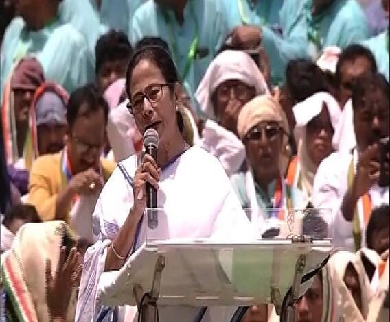 কাটমানি-বিক্ষোভের পাল্টা ব্ল্যাকমানির ফেরানোর দাবি, বিজেপির বিরুদ্ধে নয়া অস্ত্র মমতার