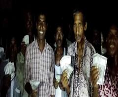  নানুরে চাপের মুখে কাটমানি ফেরালেন তৃণমূল নেতা