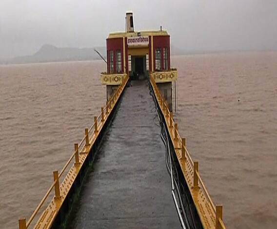 Gangapur Dam | नाशिकच्या गंगापूर धरणात 80 टक्के पाणीसाठा, धरणातून पाण्याचा विसर्ग सुरु | ABP Majha 