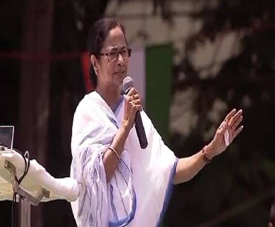 শতাব্দী, প্রসেনজিৎ, ঋতুপর্ণাদের ডেকে ইডি বলছে বিজেপি নেতাদের সঙ্গে যোগাযোগ না করলে সুদীপ বন্দ্যোপাধ্যায়-তাপস পাল হতে হবে, দাবি মমতার