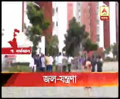 চুক্তির টাকা না দেওয়ায় পর্যাপ্ত জল দিচ্ছে না পুরসভা, দুর্গাপুরের একটি অভিজাত আবাসনে চরম জল-সঙ্কট, আবাসন নির্মাণকারী সংস্থার অফিসে তালা-বন্ধ করে বিক্ষোভ আবাসিকদের