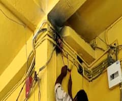 মধ্যমগ্রামের বেসরকারি স্কুলে আগুন আতঙ্ক, শর্ট সার্কিট থেকে আগুন বলে অনুমান