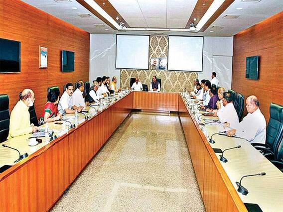 રૂપાણી મંત્રીમંડળમાં થશે મોટો ફેરફારઃ કોને મળશે એન્ટ્રી ને કોની થશે બાદબાકી? જુઓ વીડિયો