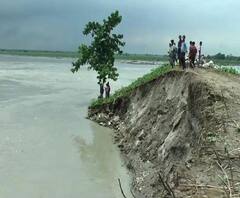 Reporter Stories: কোচবিহারে তোর্সার গ্রাসে ৩০টিরও বেশি বাড়ি, প্রশাসনের সাহায্য না পাওয়ার অভিযোগ স্থানীয় বাসিন্দাদের
