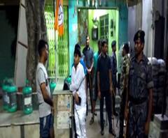 ব্যারাকপুরের বিজেপি সাংসদ অর্জুন সিংহের বাড়ির সামনে গুলি-বোমাবাজি
