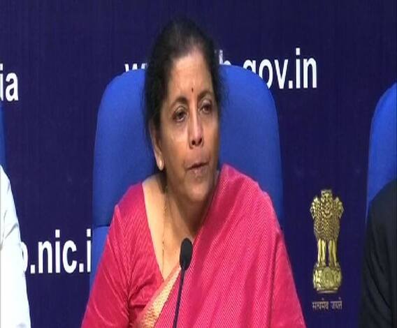 ১ টাকা করে বাড়ল বিশেষ অতিরিক্ত অন্তঃশুল্ক ও রোড সেস, বাজেটে পেট্রোল-ডিজেলের মূল্যবৃদ্ধিতে ক্ষুব্ধ সাধারণ মানুষ