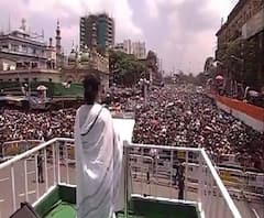 দলে টানতে ২ কোটি টাকা, পেট্রোল পাম্পের টোপ দিচ্ছে বিজেপি, অভিযোগ মমতার