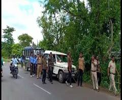 EXCLUSIVE: ক্যানেল সংস্কারের প্রতিবাদে স্থানীয়দের বিক্ষোভ, পুলিশকে লক্ষ্য করে ইটবৃষ্টি, আহত ২ পুলিশকর্মী 