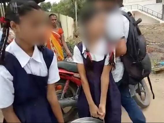 વડોદરાઃ પાદરાની પ્રાથમિક શાળામાં વિદ્યાર્થિનીઓ પાસે કરાવાય છે સફાઇ, વીડિયો વાયરલ
