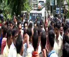 দোকানের সামনে গাড়ি পার্কিং করা নিয়ে পূর্ব মেদিনীপুরের এগরায় ধুন্ধুমার, মারামারিতে গুরুতর আহত ৩