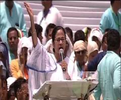 কেন্দ্রীয় সরকারের মতো মাইনে চাইলে দিল্লিতে গিয়ে চাকরি করুন, সিপিএমের লজ্জা-ঘৃণা-ভয় নেই, আক্রমণ মমতার