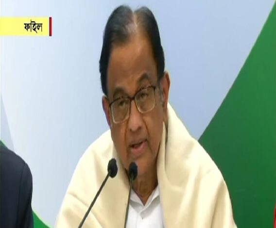 পি চিদম্বরমকে নির্লজ্জ-কাপুরুষের মতো খোঁজা হচ্ছে: প্রিয়ঙ্কা গাঁধী