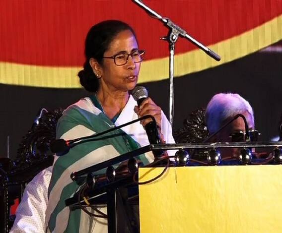 কিছু ইতিহাসের কোনও ভৌগোলিক সীমা থাকে না, নাম না করে তথাগত রায়কে একহাত মুখ্যমন্ত্রীর