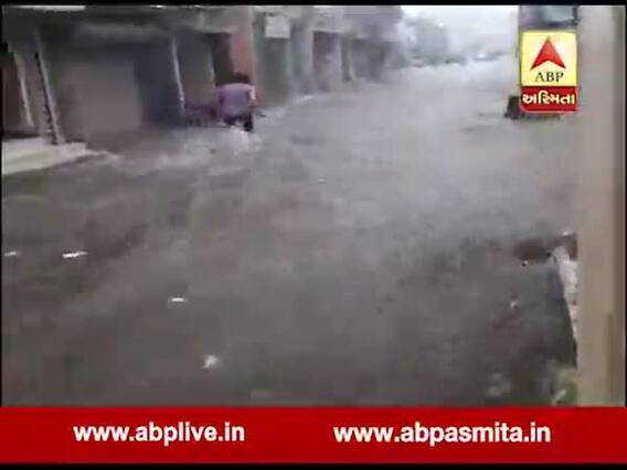 આણંદમાં ધોધમાર વરસાદ, સામરકાથી વાલીસના રસ્તા પર નદી વહી