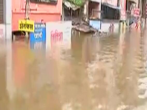 Modi promises Rahul help for Kerala flood victims | Master Stroke Full