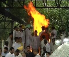 পূর্ণ রাষ্ট্রীয় মর্যাদায় প্রাক্তন কেন্দ্রীয় মন্ত্রী অরুণ জেটলির শেষকৃত্য সম্পন্ন