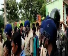 Reporter Stories: গড়বেতায় গরু চোর সন্দেহে গ্রেফতার ৩ দুষ্কৃতী 